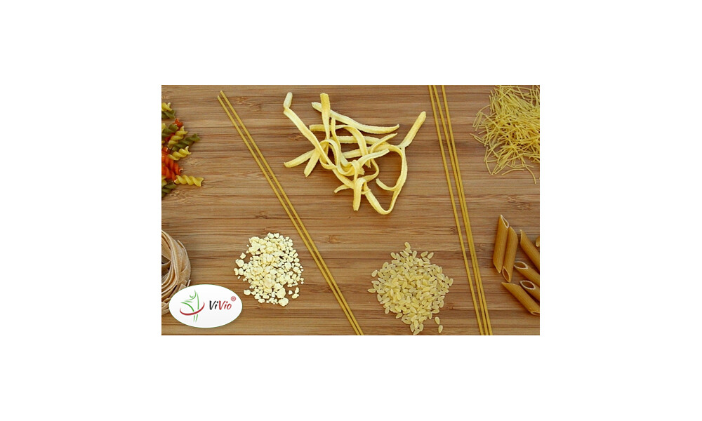 Czy makaron jest tuczący? Fakty na temat makaronu + przepis na domowy makaron bez jajek