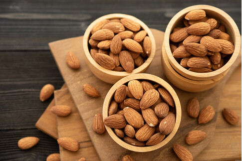 Migdały – wartości odżywcze, kalorie, ile jeść i które wybierać